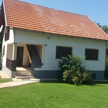 Apartman Filip Daire Smoljanac Dış mekan fotoğraf