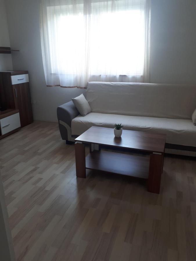 Apartman Filip Daire Smoljanac Dış mekan fotoğraf